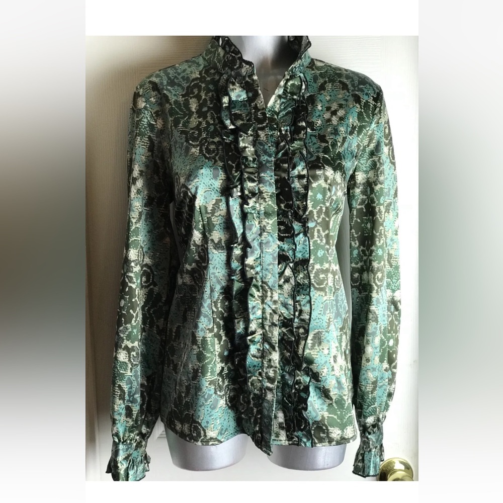 "THINK TANK" WOMENS SIZE SMALL S BUTTON DOWN SHIRT